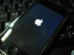 Métodos para reparar el cuelgue del iPhone / iPod Touch con el Boot Logo